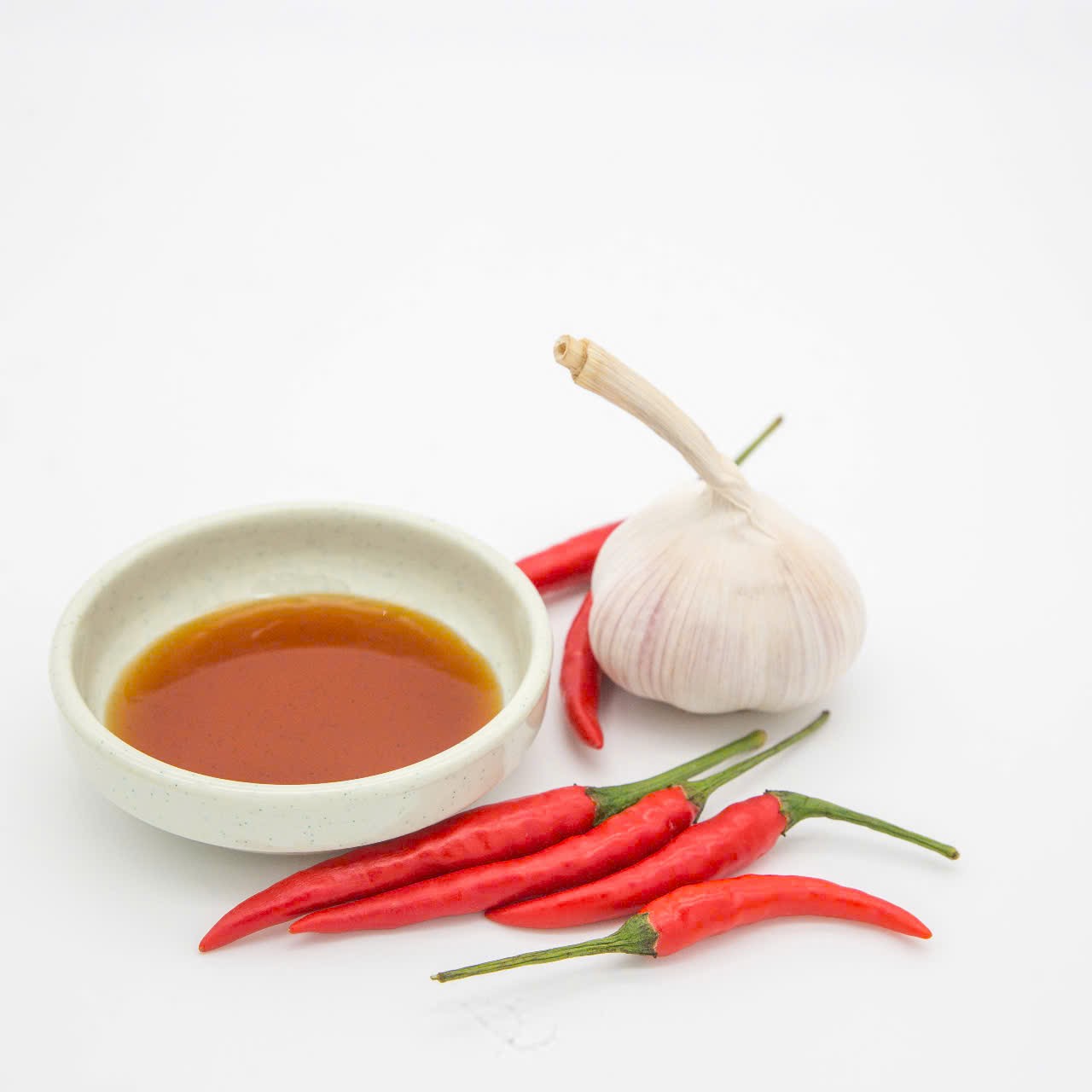 Cách Chọn Nước Mắm Ngon – 5 Tiêu Chí Vàng Để Nhận Biết Mắm Nguyên Chất